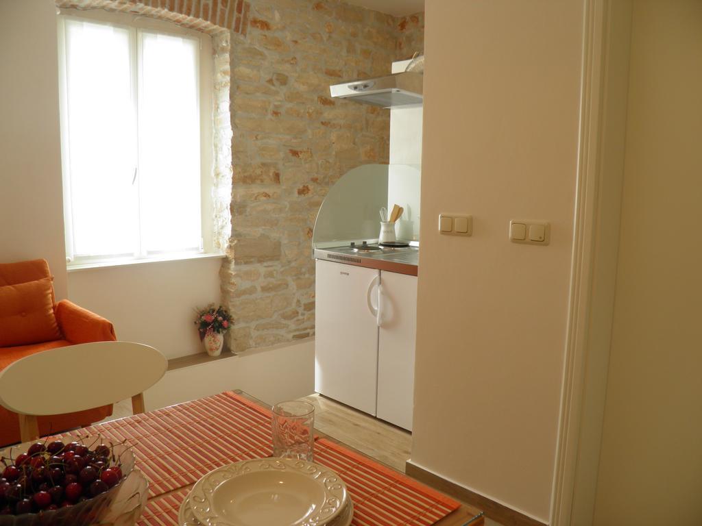 Apartments Vanesa Pula Exterior photo