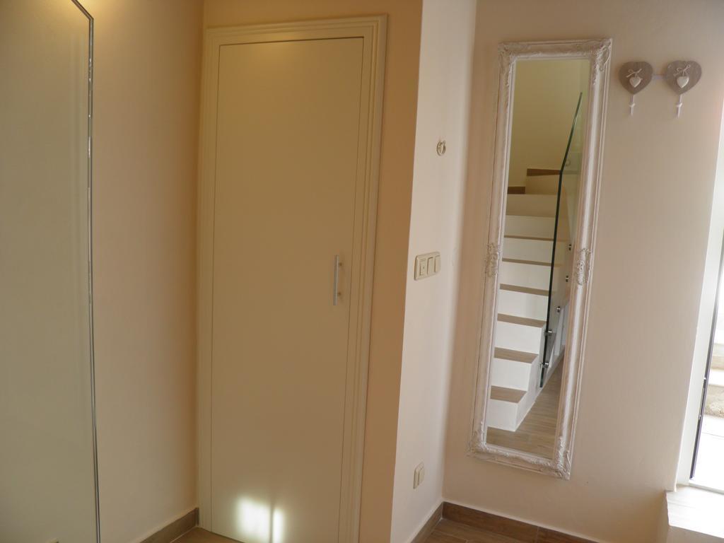 Apartments Vanesa Pula Exterior photo